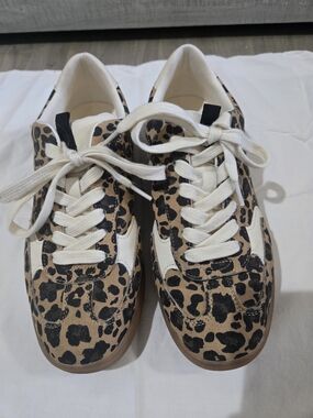 Women's Leopard Print Casual Sneakers - Cream & Black
